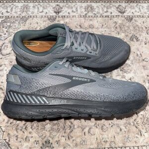 Brooks Beast GTS  24 Gray/Ebony Men”s 10.5 Running Walking Sneakers